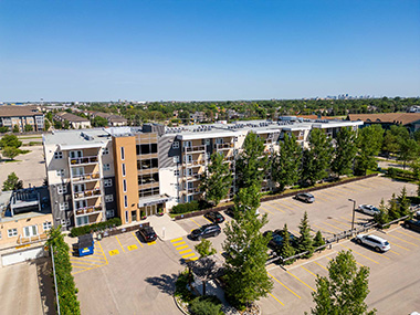 800 Dovercourt
