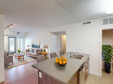 800 Dovercourt
