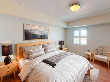 800 Dovercourt