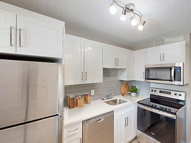 Enfield Estates - 1 Bedroom Suite